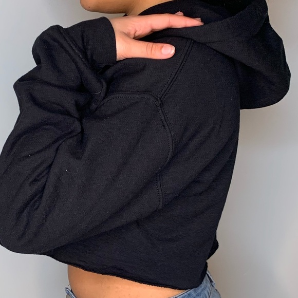 Cropped Hoodie ✨ - Picture 2 of 4